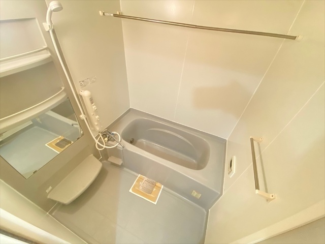 バス・シャワールーム　同一建物内２０２号室内装写真転載