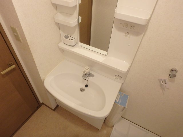 洗面設備　忙しい朝には欠かせない洗面所です