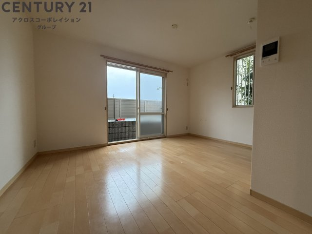 居室・リビング　２面採光で明るいお部屋です♪