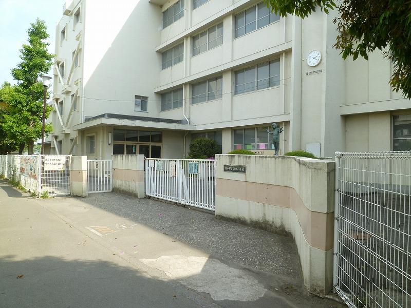 小学校　住吉小学校（小学校）まで915m