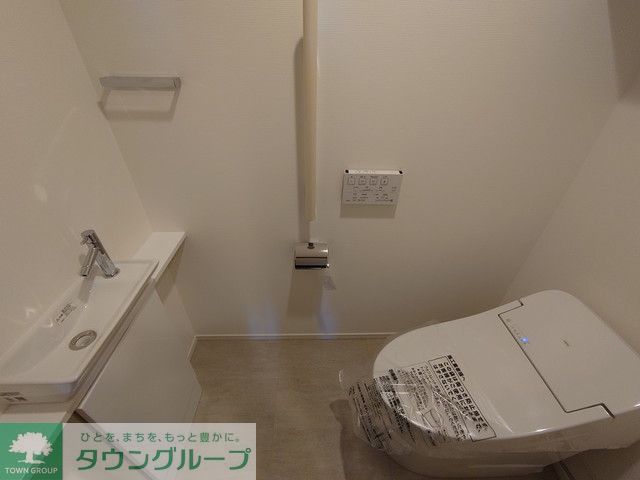 トイレ　※写真は同タイプ住戸です。