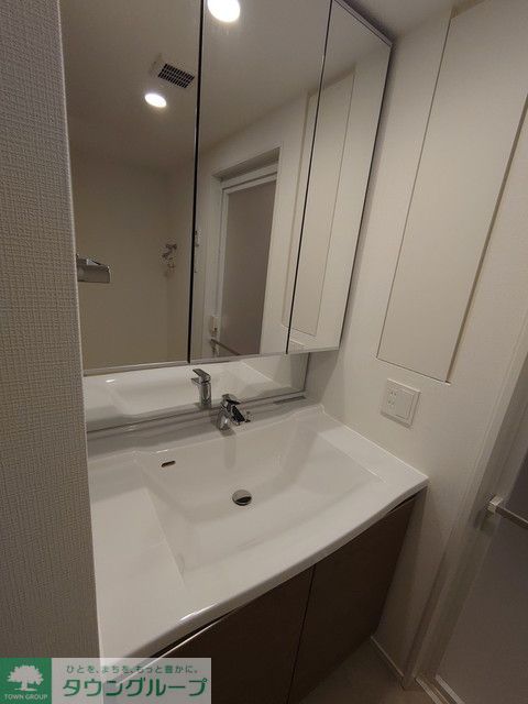 洗面設備　※写真は同タイプ住戸です。