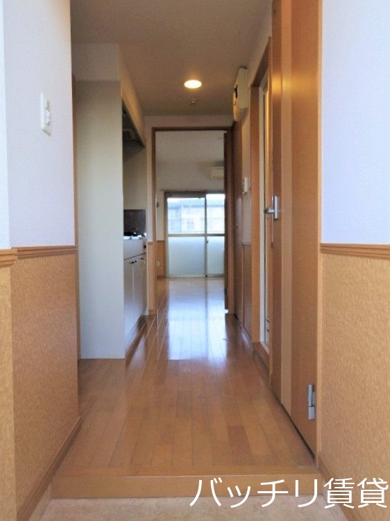 玄関　別号室イメージの為、現状を優先致します。