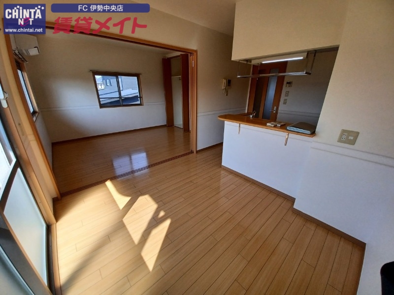 居室・リビング　別部屋参考写真です