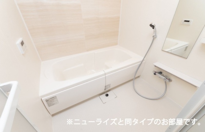 バス・シャワールーム　図面と現状に相違がある場合には現状を優先