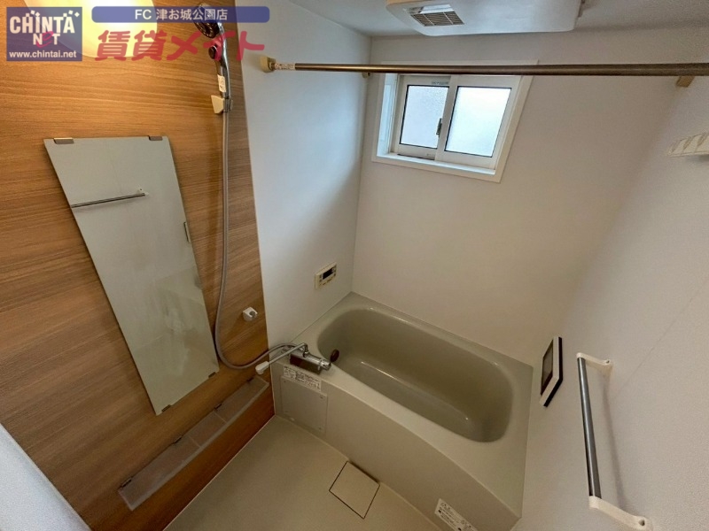 バス・シャワールーム　別部屋同型タイプ