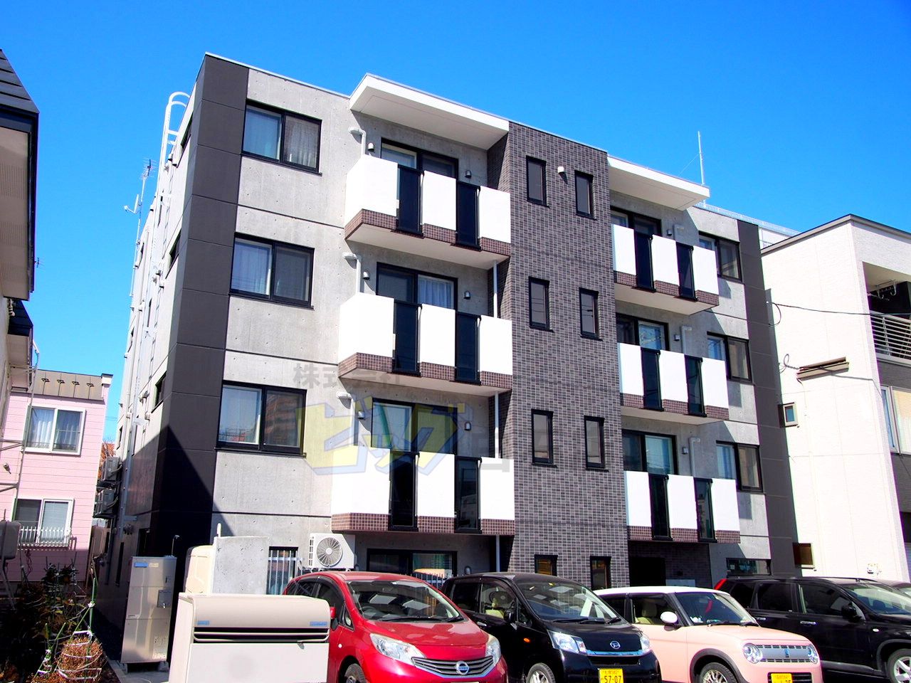建物外観　都市ガス・Ｗｉ－Ｆｉ付ネット無料採用のマンションです♪