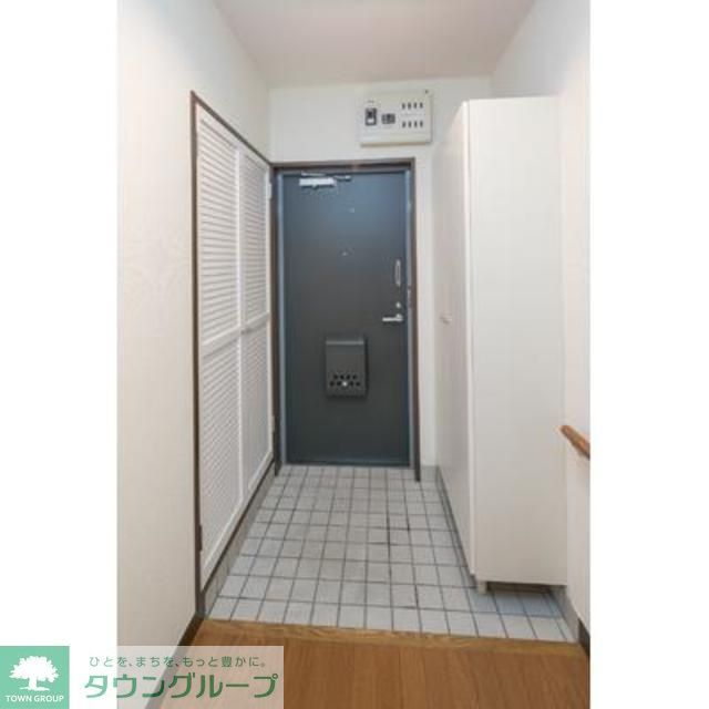 玄関　※写真は同タイプ住戸です。
