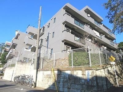 建物外観　★春は桜が満開★