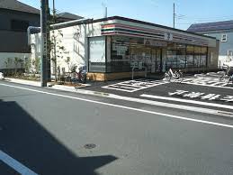 コンビニ　セブンイレブン 江戸川篠崎町7丁目店（コンビニ）まで111m