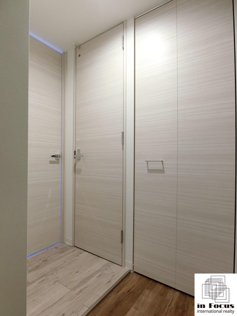 ブルーイング大通東の玄関写真