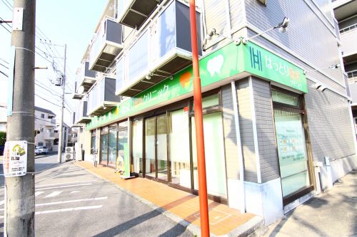 病院　はっとり歯科クリニック（病院）まで27m