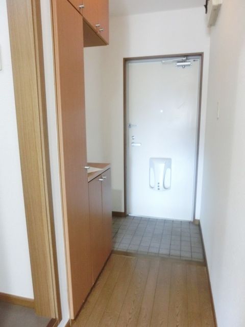 ガーデンプレイスIIの玄関写真