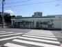コンビニ　ファミリーマート 六会日大駅前店（コンビニ）まで731m