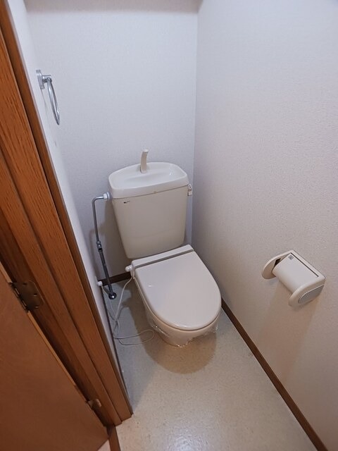上信電鉄 吉井駅 徒歩18分 2階建 築28年のトイレ写真