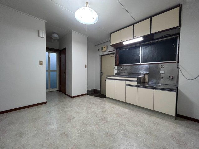 小宮マンションの居間写真