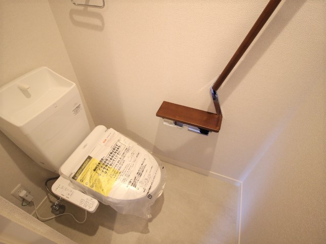 シャーメゾン上杉山のトイレ写真