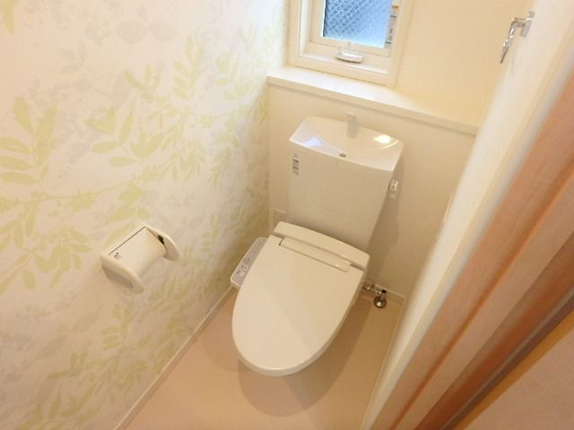 東武東上線 ときわ台駅 徒歩5分 2階建 築11年のトイレ写真