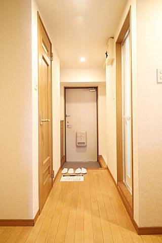 玄関　開放感のある玄関です。