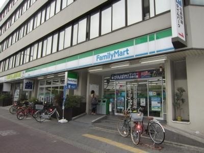 コンビニ　ファミリーマート北加賀屋店（コンビニ）まで877m