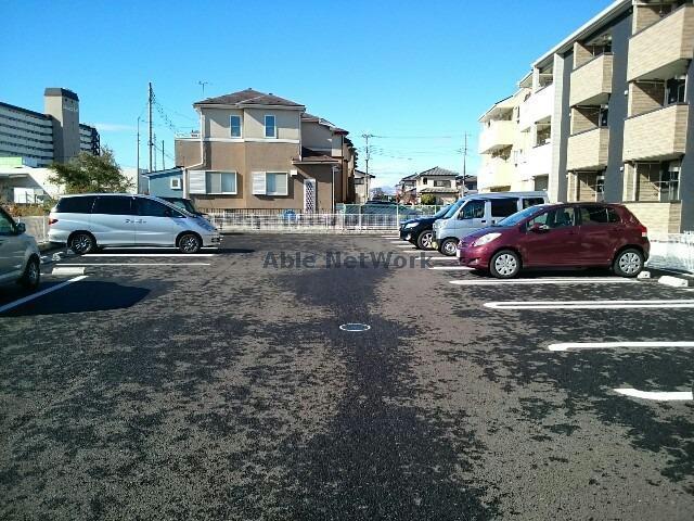 駐車場　駐車場