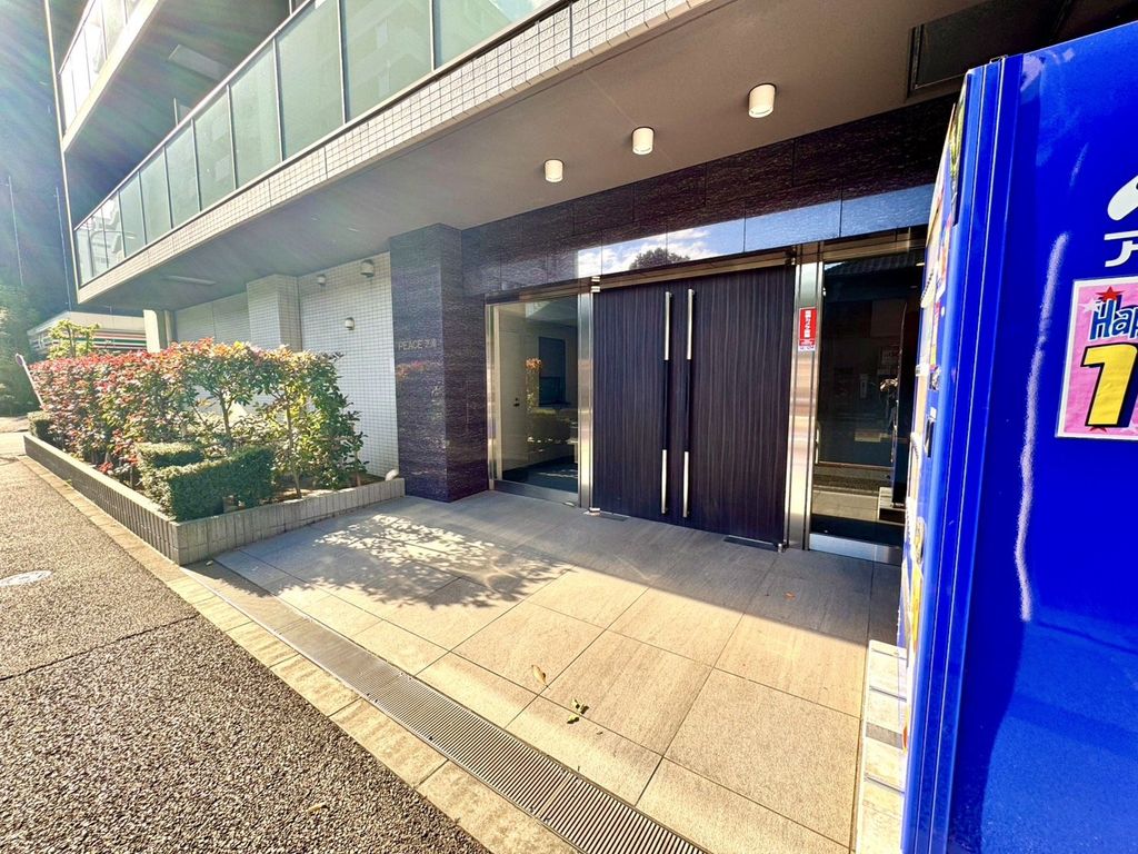 エントランス　自動販売機もありますよ！