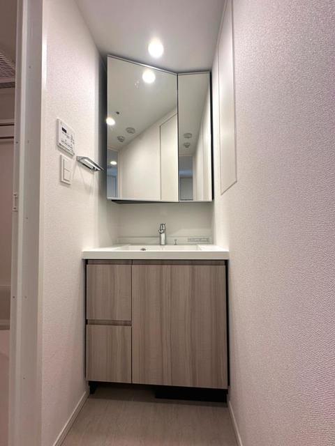 洗面設備　※写真は同タイプ住戸です。