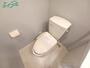 トイレ　同物件別部屋写真
