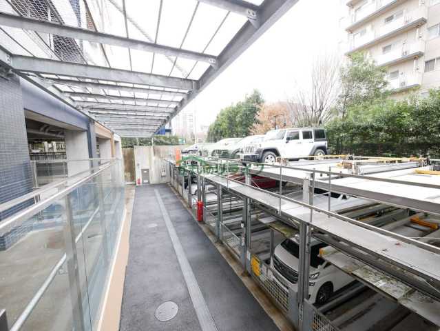 駐車場　レジディアタワー上池袋