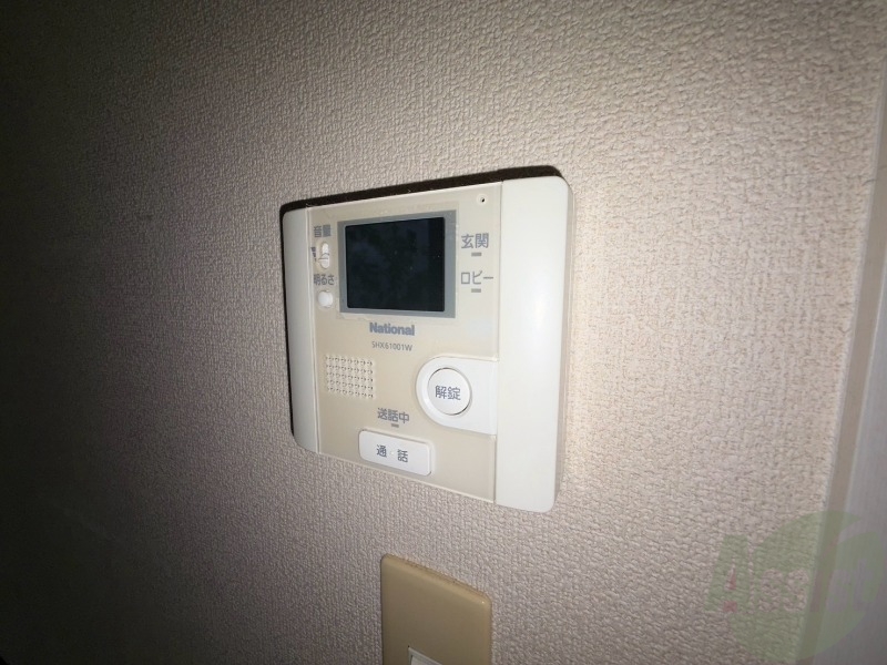 セキュリティ　ＴＶモニター付インターホンです。来客者の顔が見えるので安心！