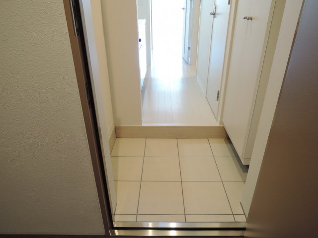 玄関　同一タイプです。