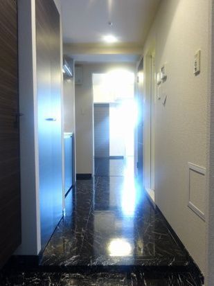 玄関　（別タイプ参考写真）グラントゥルース東十条　北区東十条1