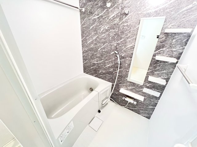 バス・シャワールーム　※別部屋参考写真