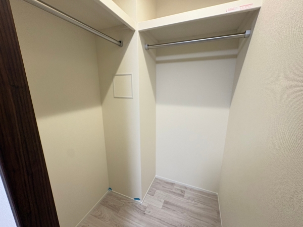 収納　同物件別部屋のお写真になります。左右対称のお部屋の写真の場合