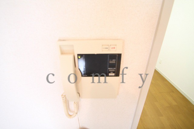 セキュリティ　モニター付きインターホン