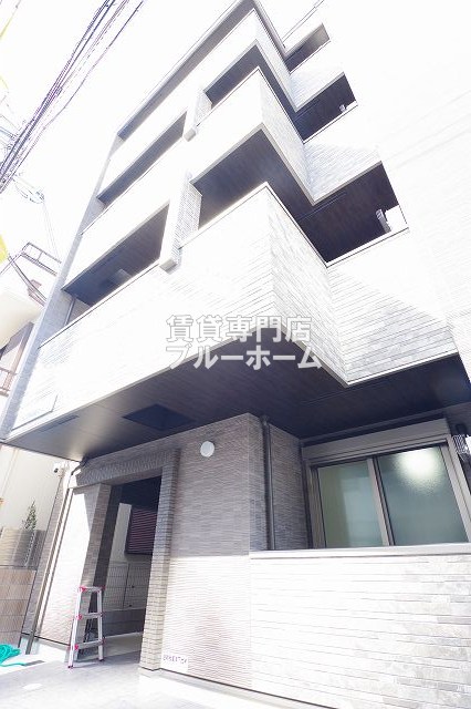 建物外観　エレベーター付きの4階建てマンションになります！