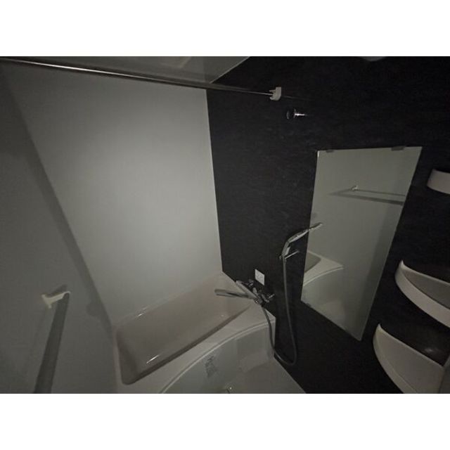 バス・シャワールーム　バスルーム