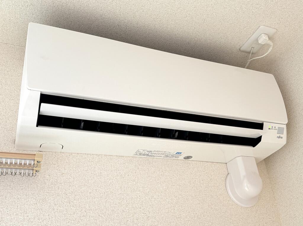 その他設備　洋室に設備でエアコン設置済