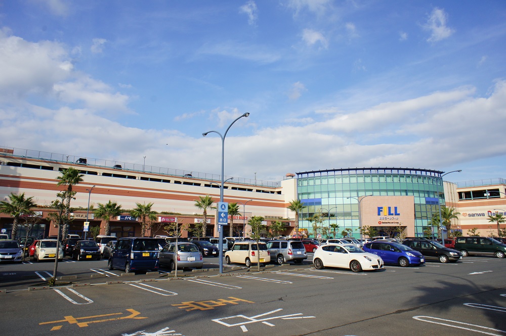 ショッピングセンター　湘南モールフィル（ショッピングセンター）まで816m