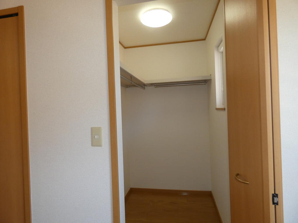 収納　ウォークインクローゼット