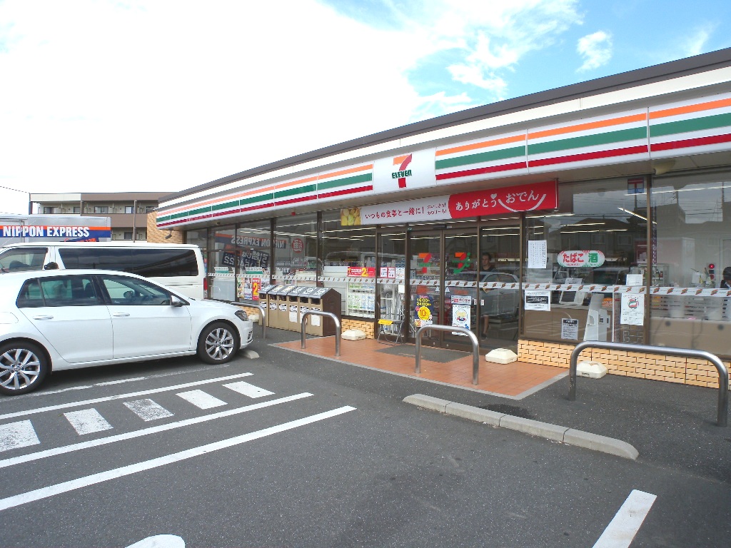 コンビニ　セブンイレブン川口戸塚4丁目店（コンビニ）まで182m