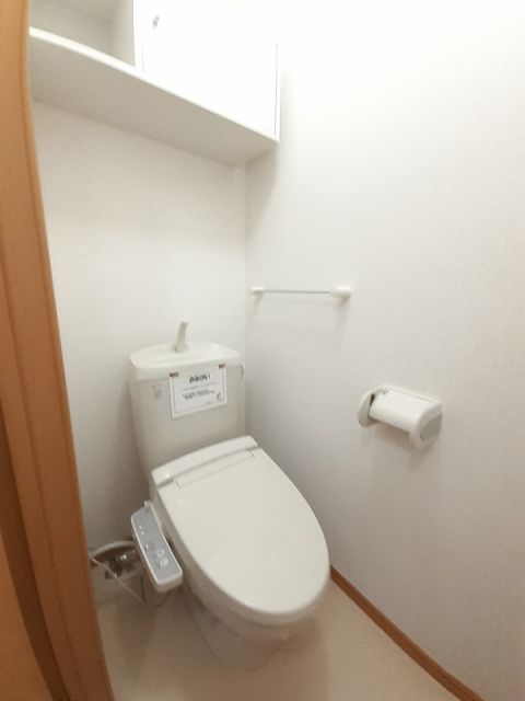 【メゾン・ルミエールＢのトイレ】
