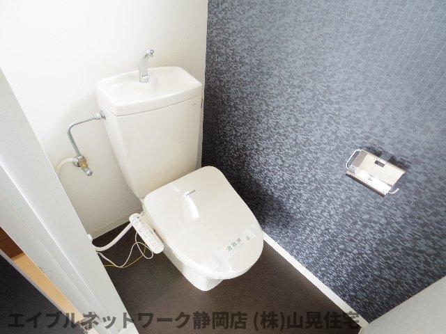【静岡市葵区北安東のマンションのトイレ】