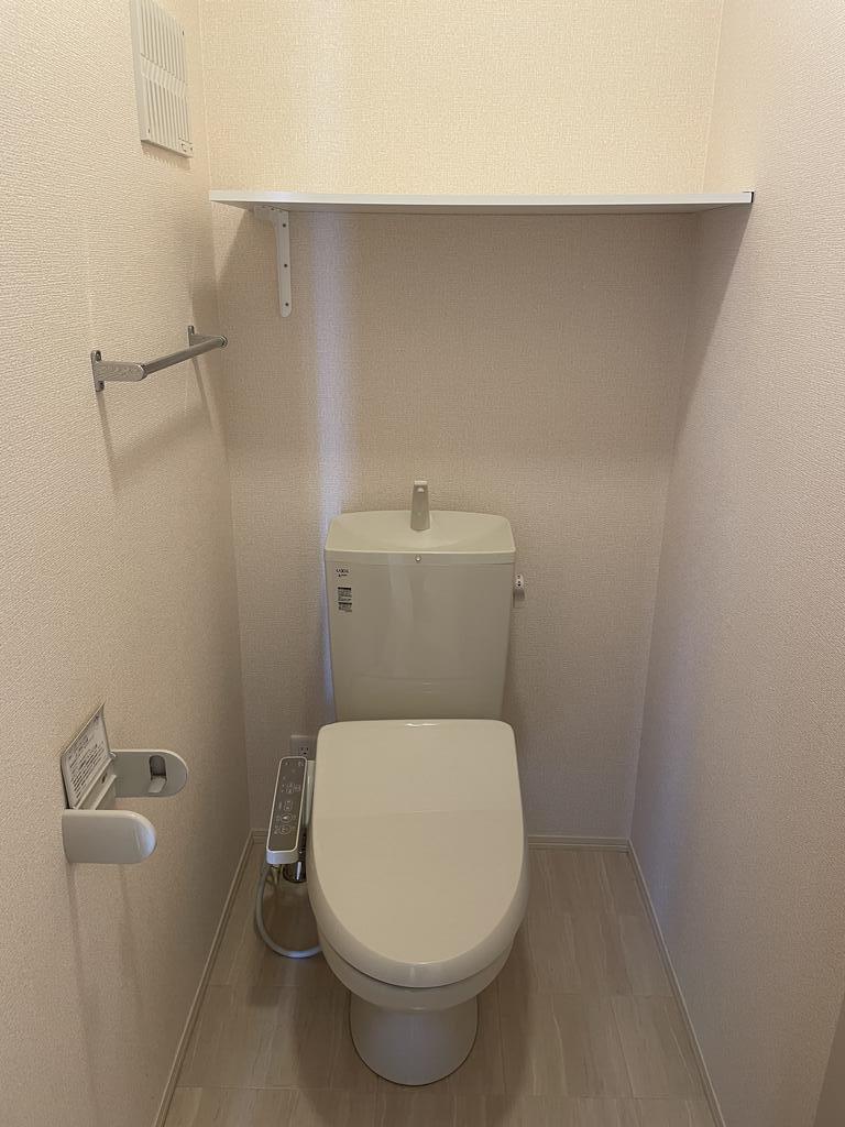 トイレ　※同タイプ写真