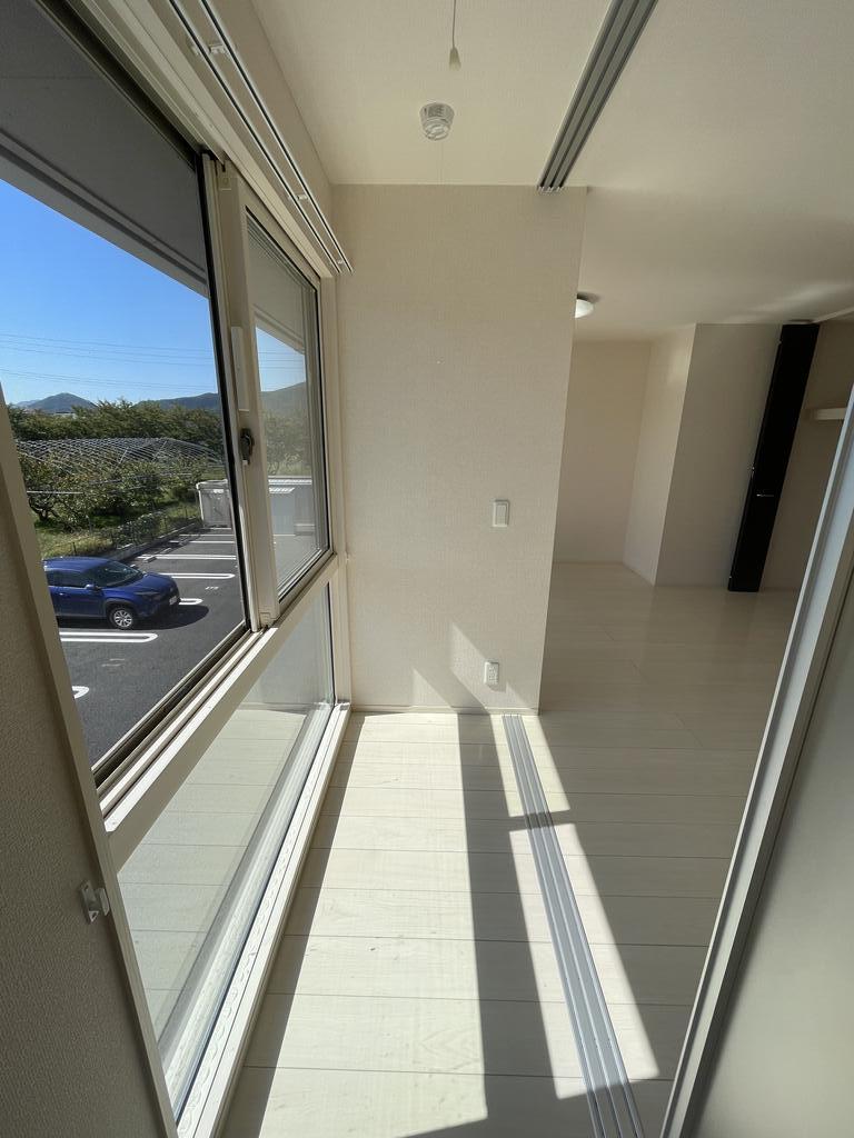 バルコニー　※サンルーム　※同タイプ写真