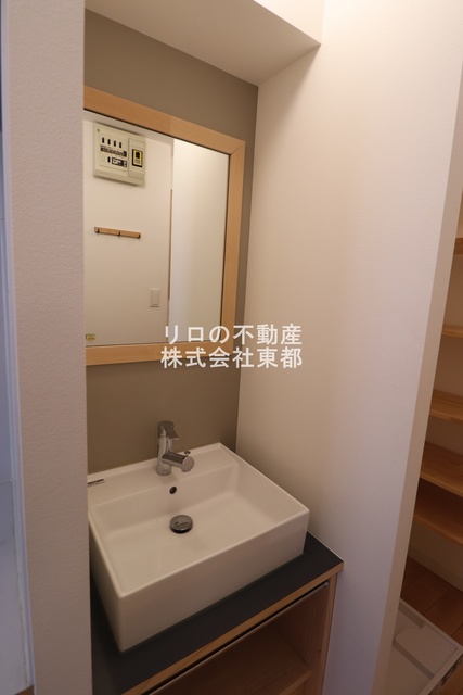 洗面設備　独立洗面台なら落ち着いて身支度ができます☆