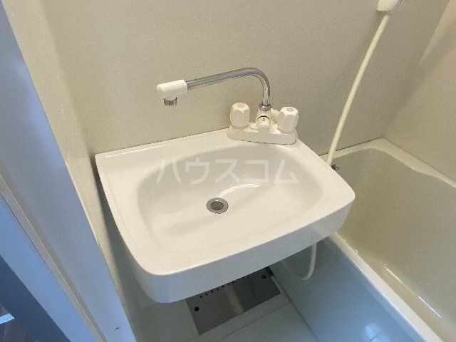 【茨木市五十鈴町のマンションの洗面設備】