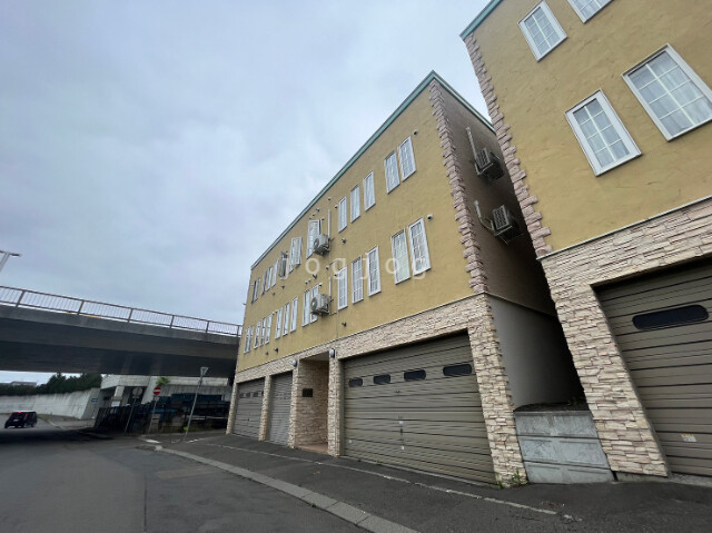 【ミュンヘン大橋壱番館の建物外観】