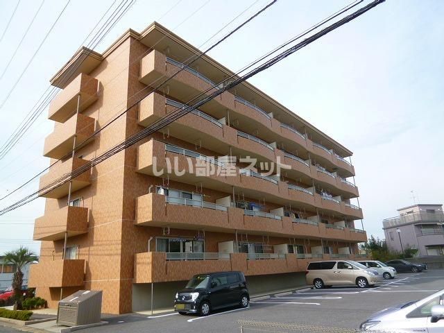 取手市台宿のマンションの建物外観