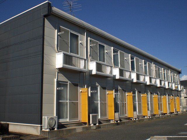 【レオパレスレーブの建物外観】